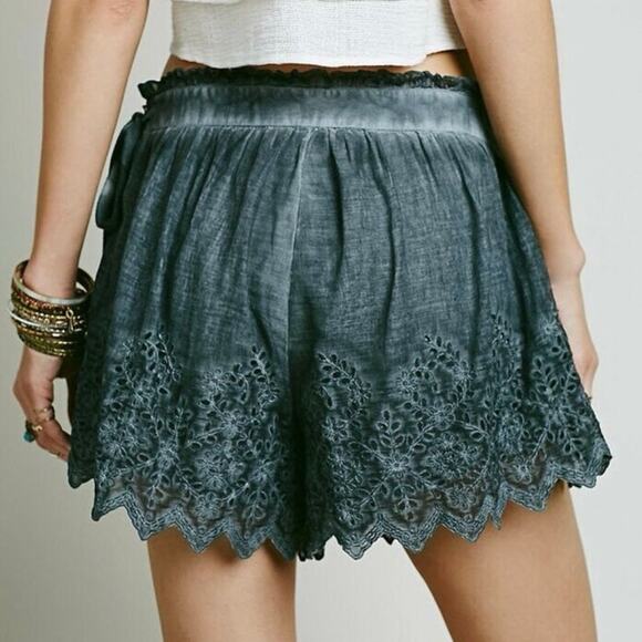 Free People Voila Lee Eyelet Graphite Cotton Shorts 4 Women’s Gray - Picture 6 of 6